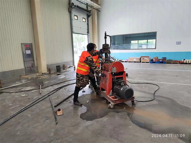 赤坎厂房地面下沉塌陷注浆加固施工